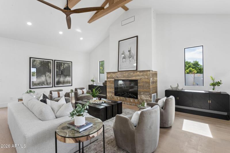 18-web-or-mls-7019-e-vista-dr