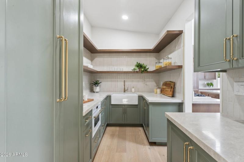 21-web-or-mls-7019-e-vista-dr