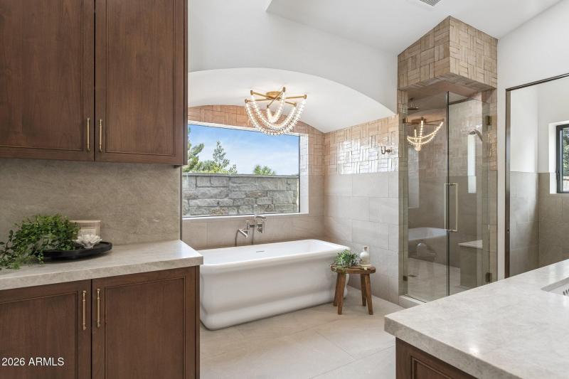 24-web-or-mls-7019-e-vista-dr