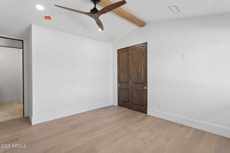 35-web-or-mls-7019-e-vista-dr