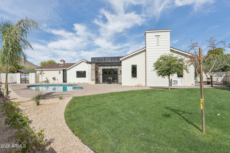 49-web-or-mls-7019-e-vista-dr