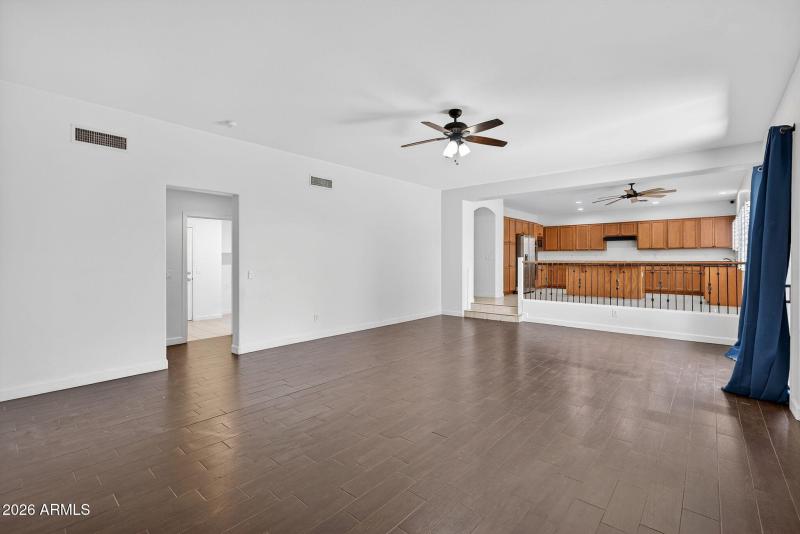 10-web-or-mls-012E Solina Cir