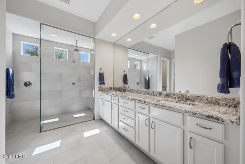 Dual Sinks in the Owners Suite Bath