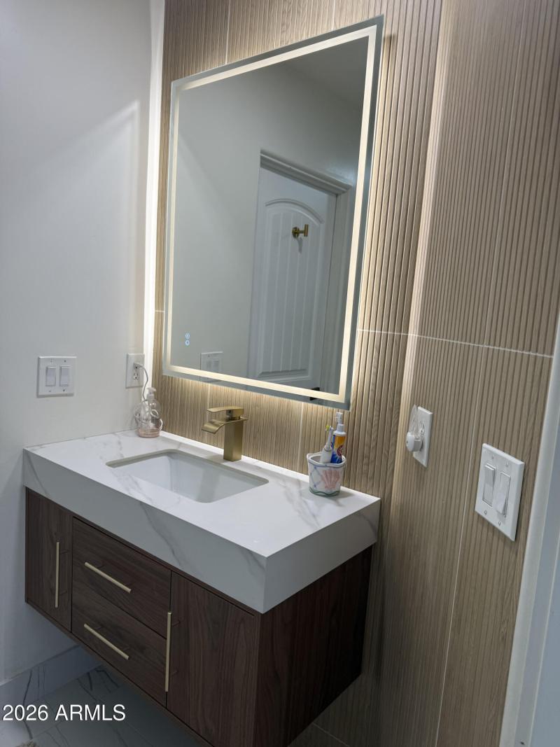 6163B4B4-9484-4AC2-866F-37D302D119B9