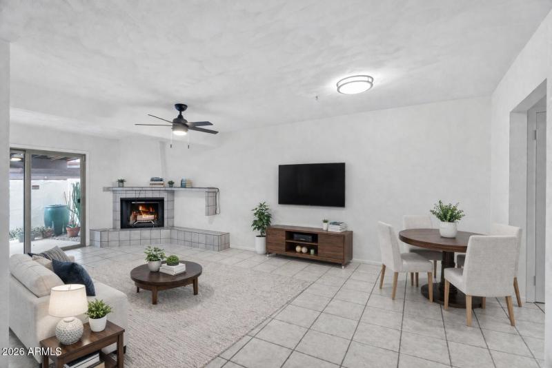 1138 E KALER DR, Phoenix