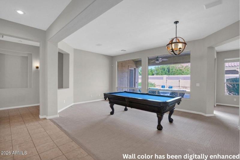 3810 Latham - 06Living Room1