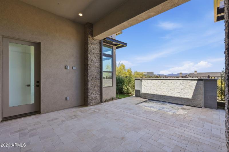 Patio W Spool
