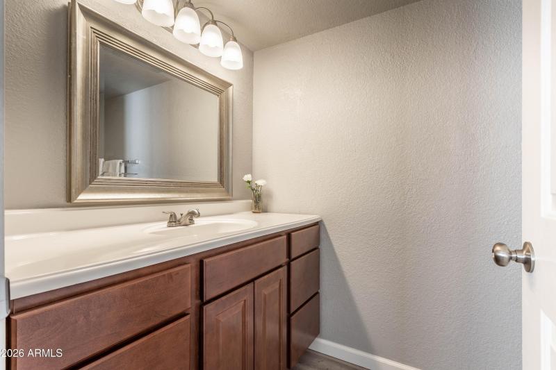 primary bedroom bathroom 01