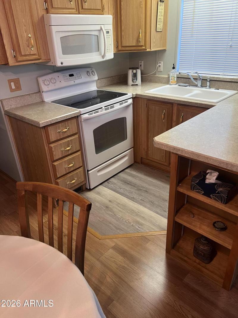NEW KITCHEN FLOORING