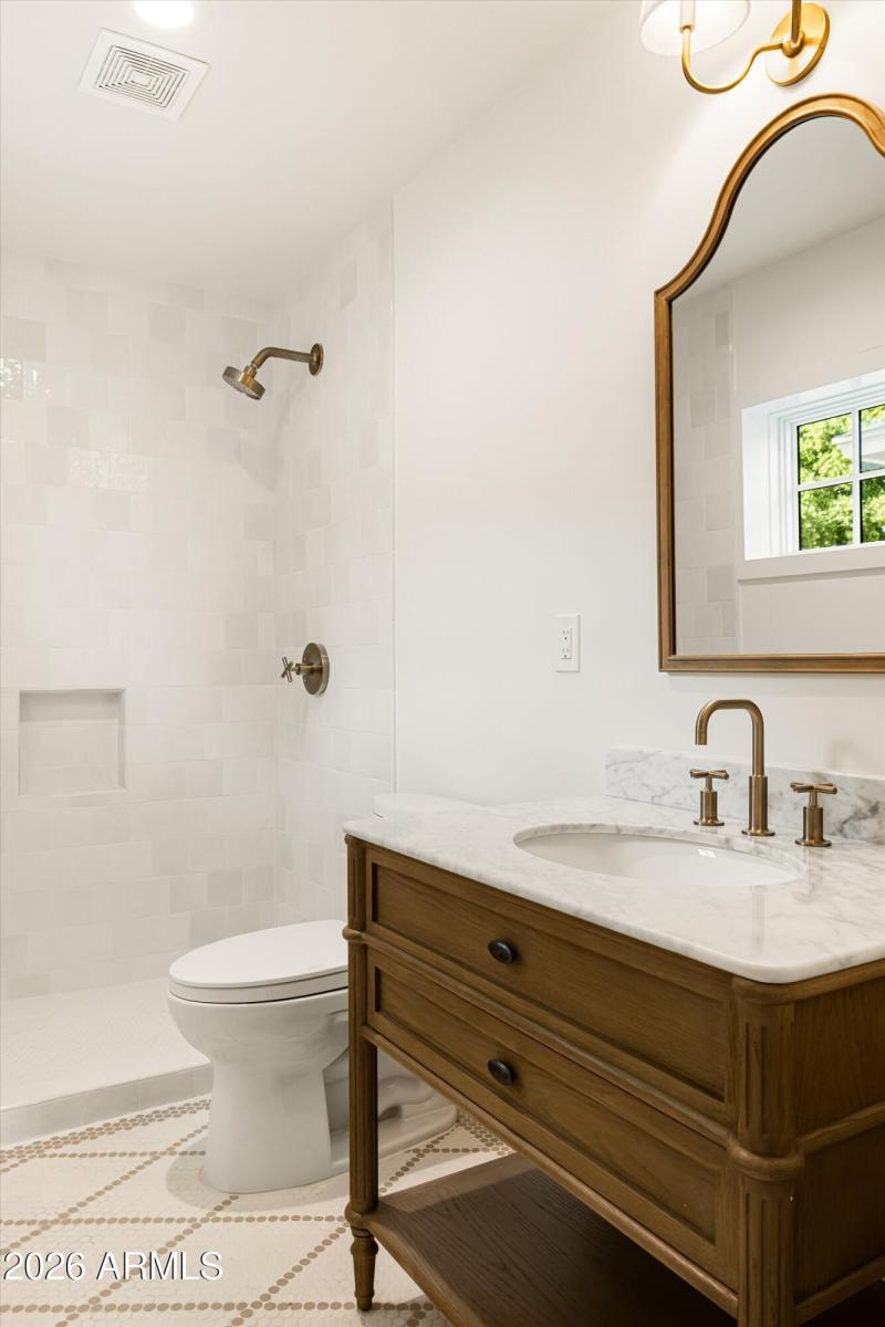 Ensuite guest bath 2