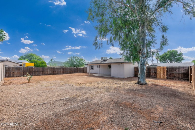 3556 E Helena Dr - 23