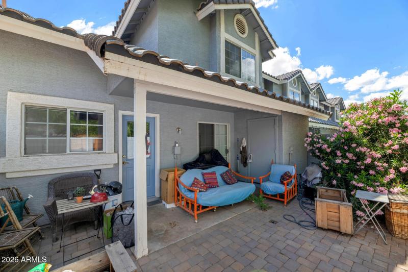 860 N McQueen Rd-large-018-016-860 N McQ