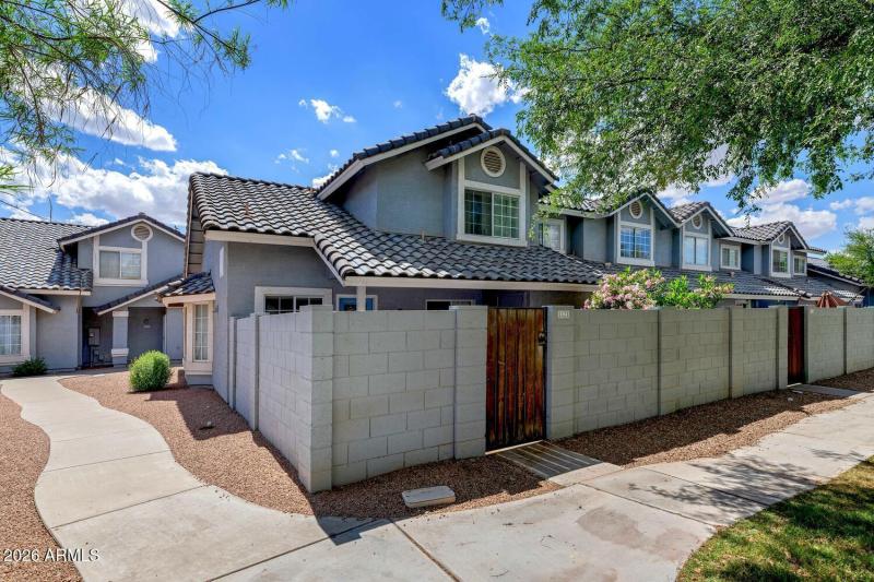 860 N McQueen Rd-large-020-019-860 N McQ