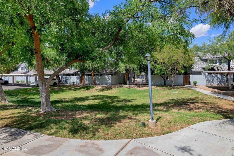 860 N McQueen Rd-large-021-014-860 N McQ