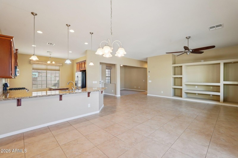 12-web-or-mls-W Cottonwood Ln-S0204-012