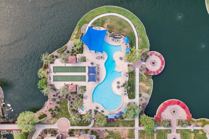 65-web-or-mls-W Cottonwood Ln-0204-906