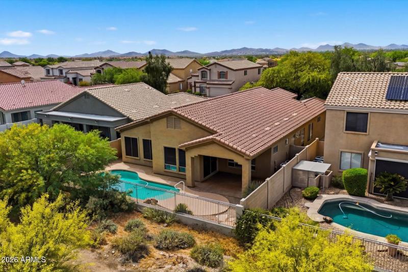 On the golf course with NAOS