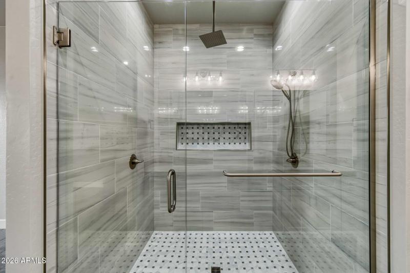 54-web-or-mls-15030 S Indian Bend Ln-218