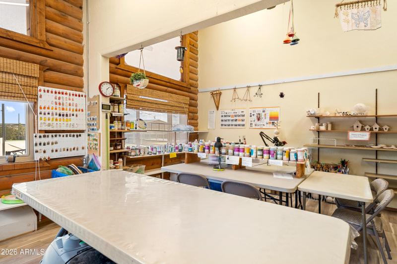 Juniper Ridge Resort Crafting Room