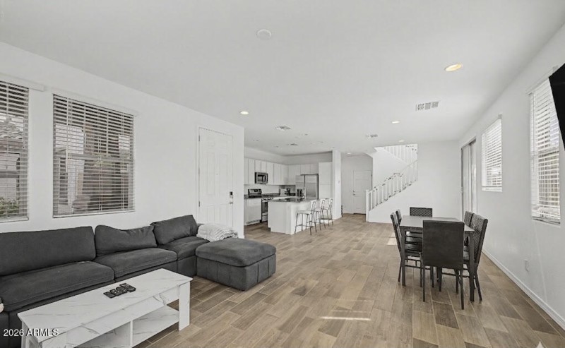 87d914f4-0d41-4751-8e3f-bbcae8036985