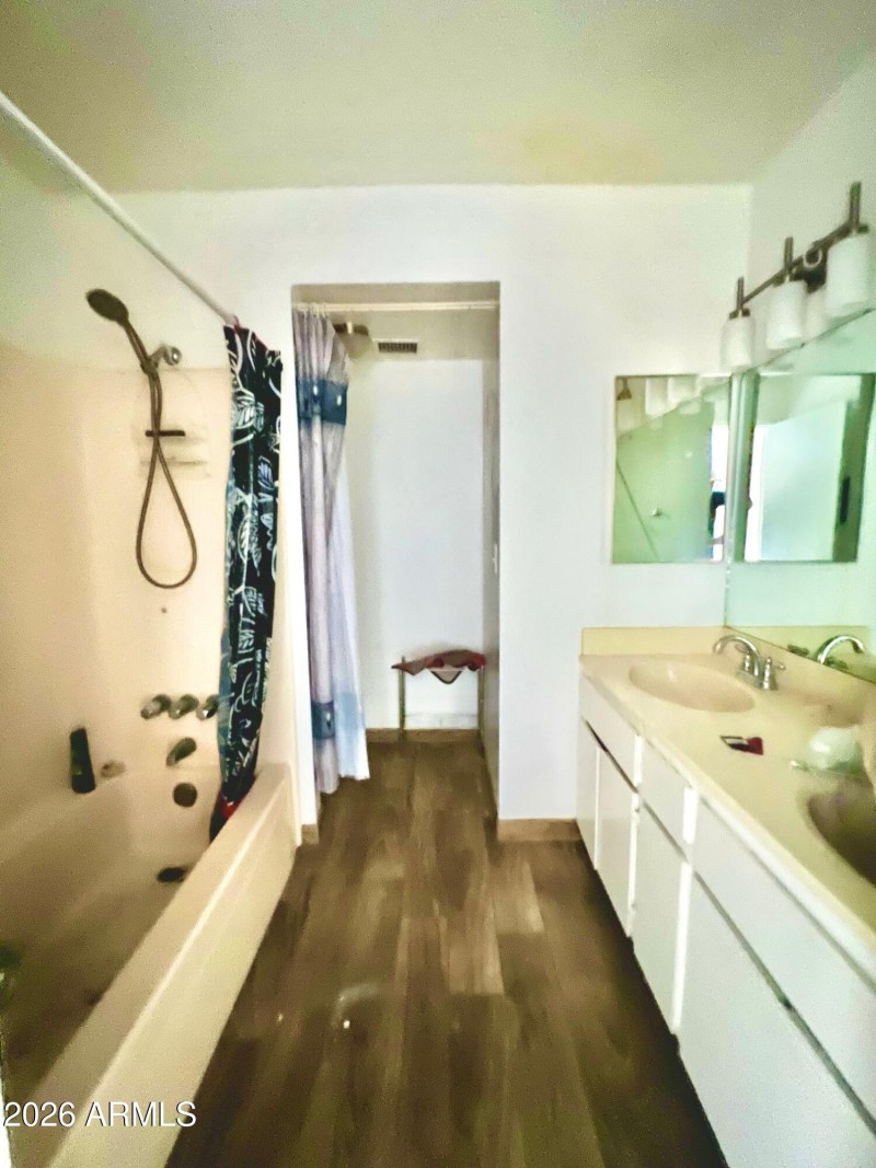 upstairs full bath