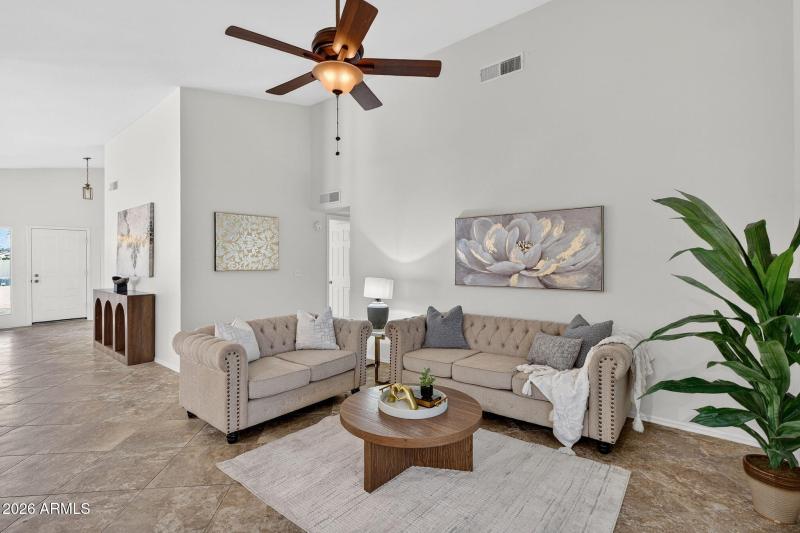 14-web-or-mls-012W Kimberly Way