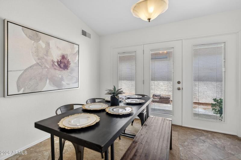 24-web-or-mls-046W Kimberly Way