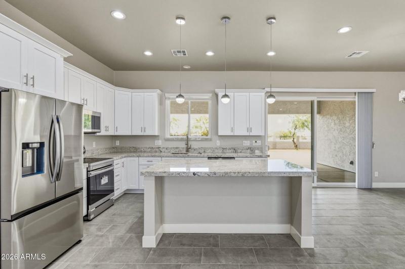 41-web-or-mls-15030 S Indian Bend Ln-205