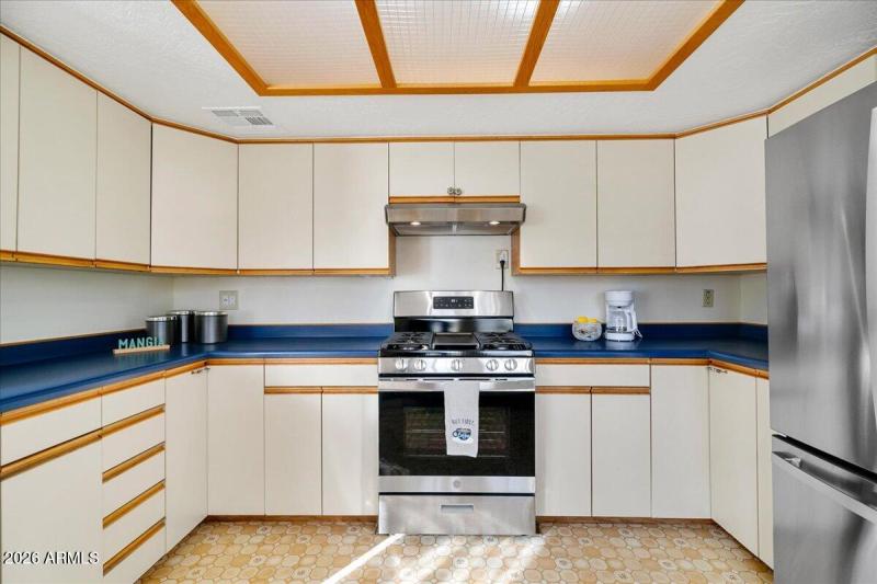 21-Kitchen