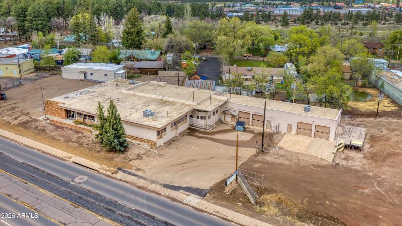 1878 W White Mountain Blvd in Lakeside