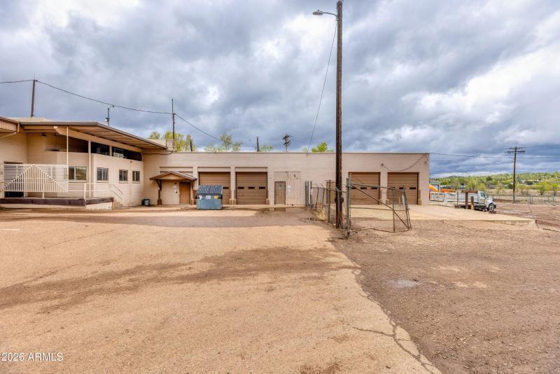 1878 W White Mountain Blvd in Lakeside