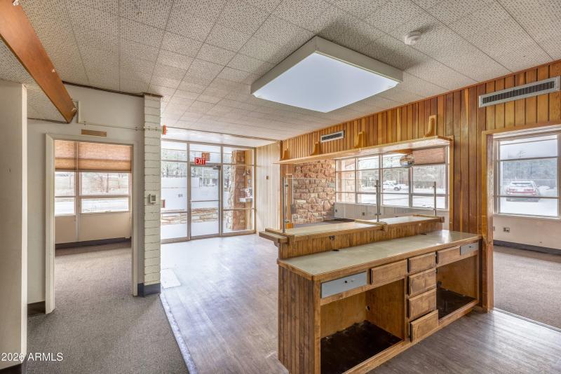 1878 W White Mountain Blvd in Lakeside