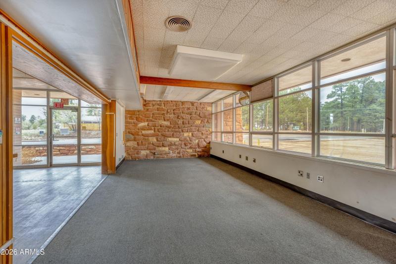 1878 W White Mountain Blvd in Lakeside