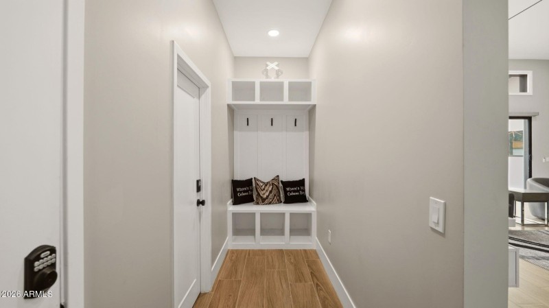 43-web-or-mls-P1552734-2