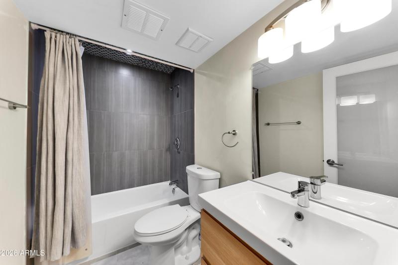 Upstairs Full Bath