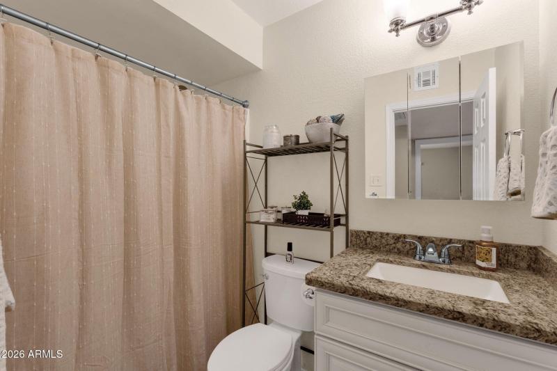 Zoe Ella Guest Bathroom