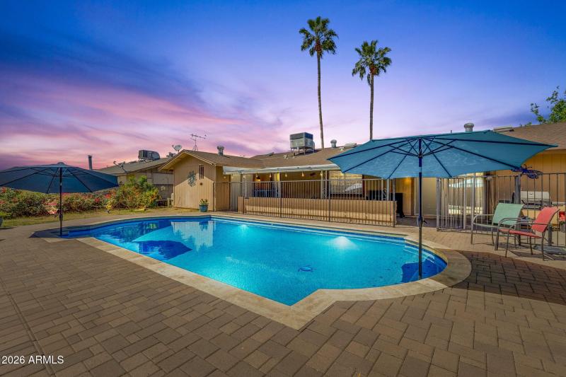 Zoe Ella Twilight Pool 2