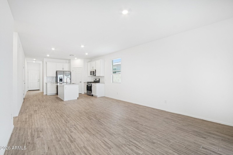 6-web-or-mls-W Moeller Rd-S3009-006