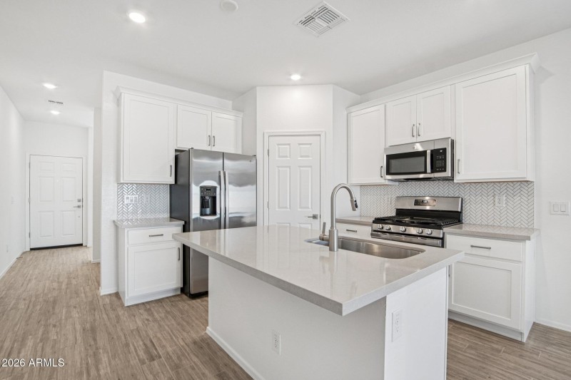 7-web-or-mls-W Moeller Rd-S3009-007