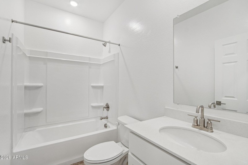 16-web-or-mls-W Moeller Rd-S3009-016