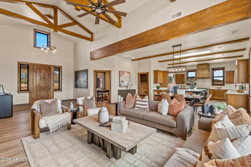 6570 Meadows Lane-11