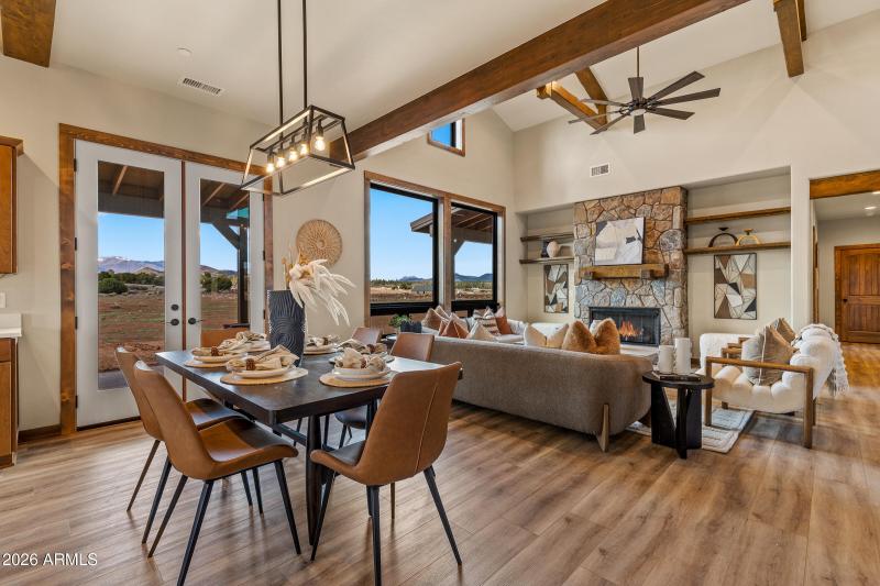 6570 Meadows Lane-13