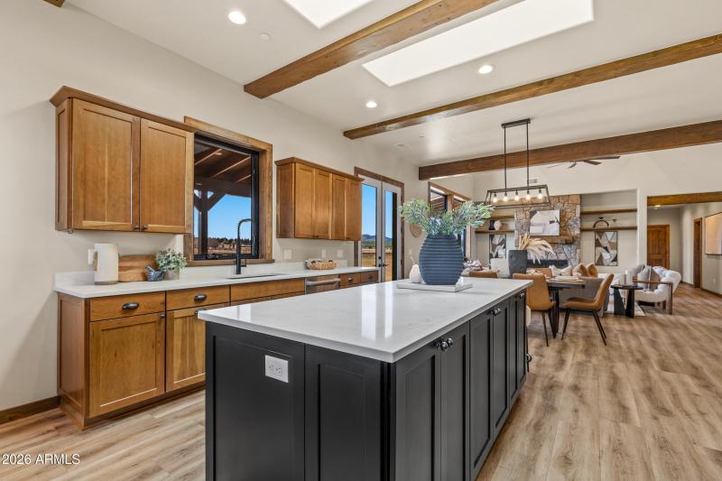 6570 Meadows Lane-21