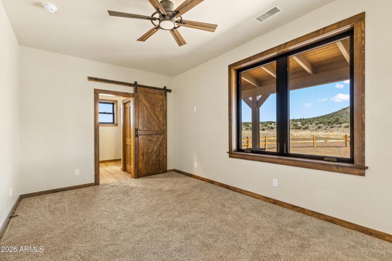 6570 Meadows Lane-32