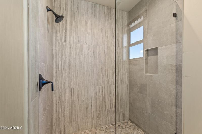 6570 Meadows Lane-35