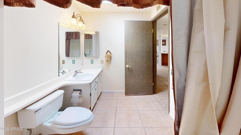 10361-W-Campana-Dr-Bathroom 2