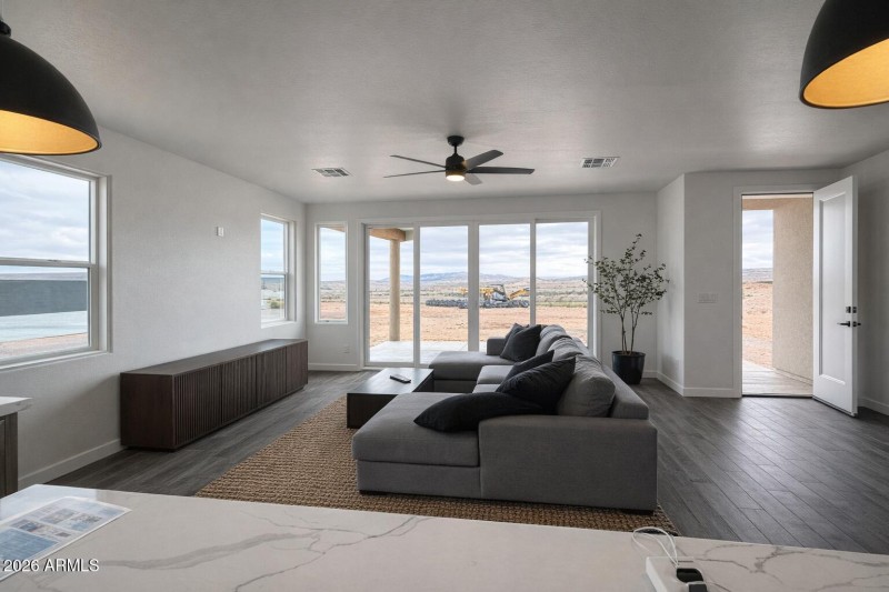 12 Sumner Cove - Staged-4