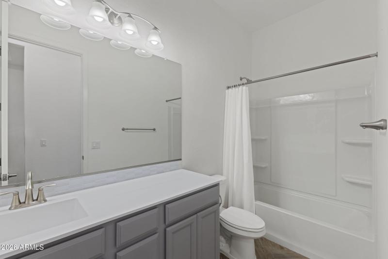 35-web-or-mls-19231-w-missouri-ave