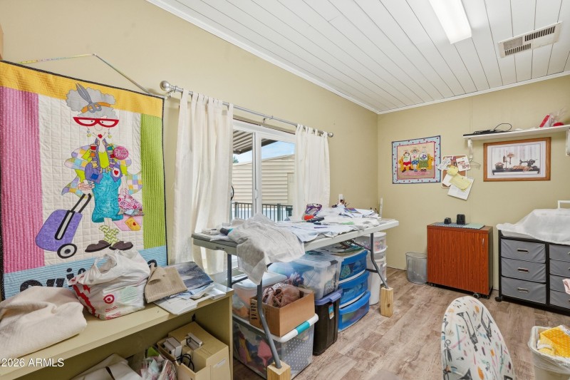 Office/Den/Craft Room