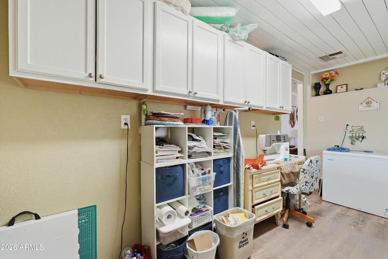 Office/Den/Craft Room